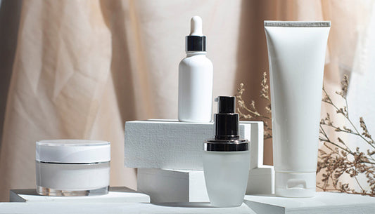 L'impact écologique des emballages cosmétiques.
