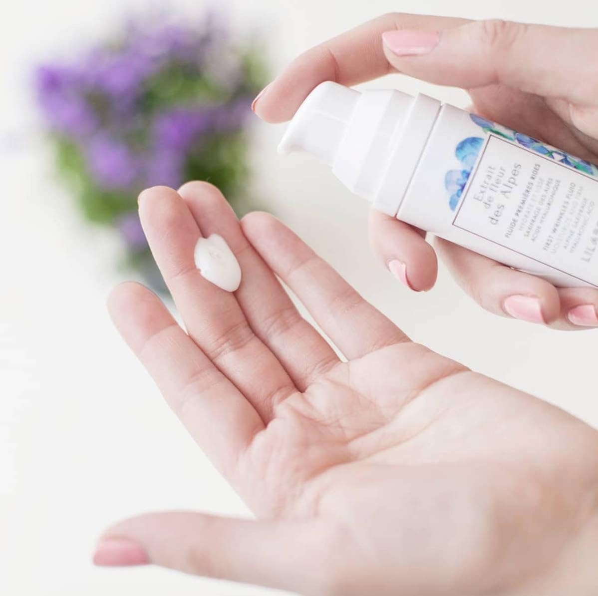 Lilaroze Paris - Fluide Première Rides Extrait de Fleur Des Alpes Hydrate et Lisse Acide Hyaluronique