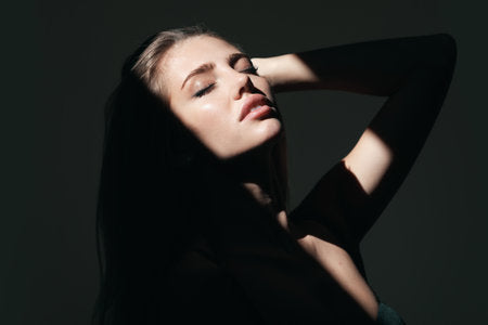 Rythme et séduction : quand le parfum danse avec la féminité