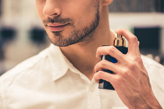 Charisme et énergie : comment les parfums masculins exaltent la confiance