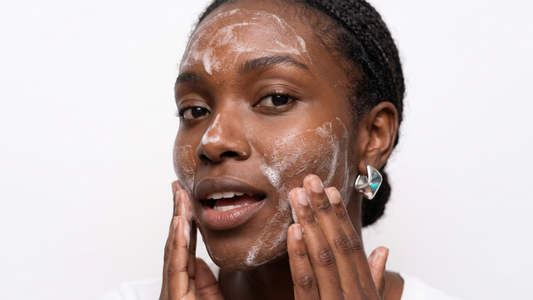 Réveillez l’éclat de votre peau grâce à une routine qui fait la différence