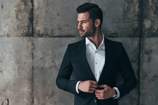 Fraîcheur et sophistication : quand le parfum révèle l’aura masculine