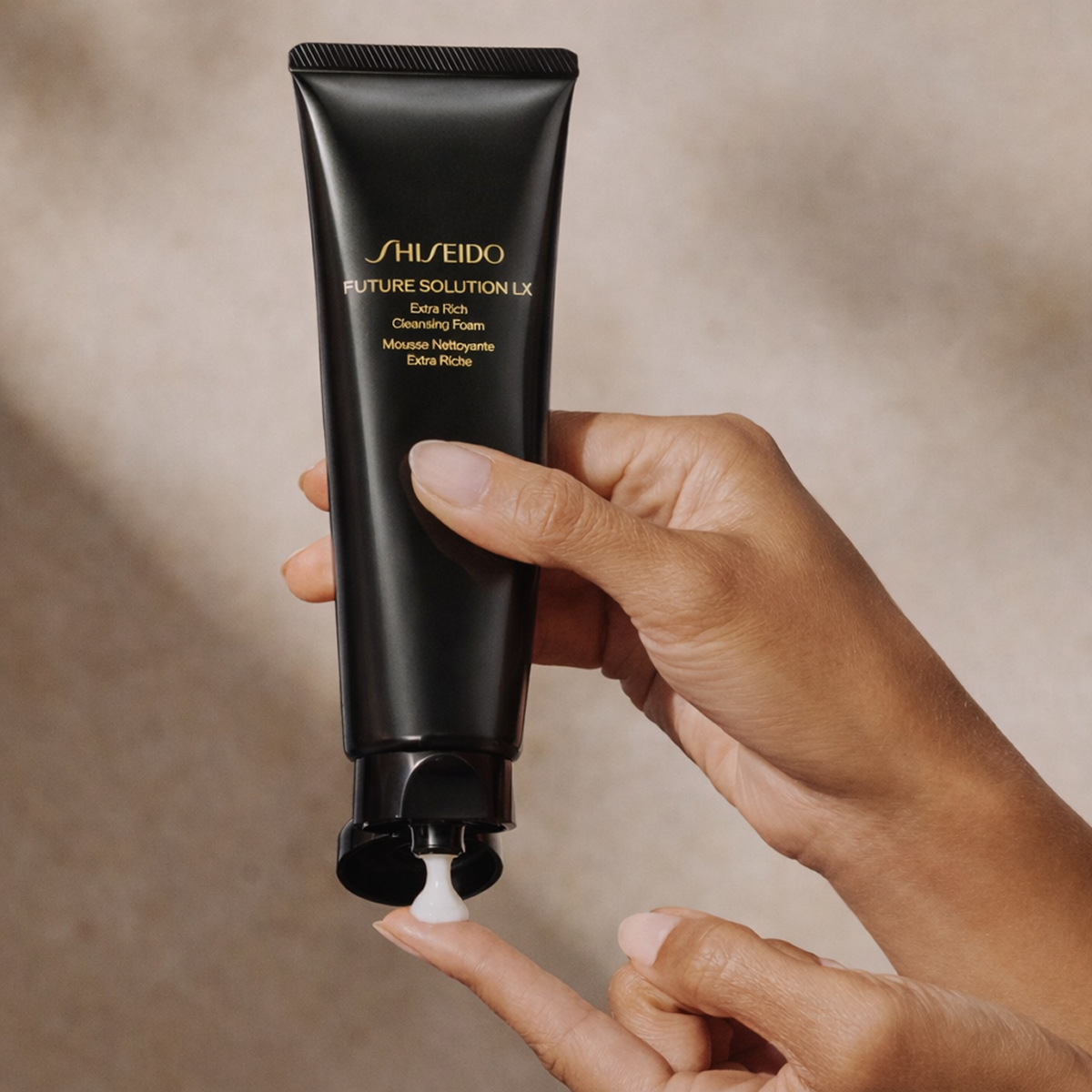 Shiseido -Future Solution LX - Mousse Nettoyante Extra Riche