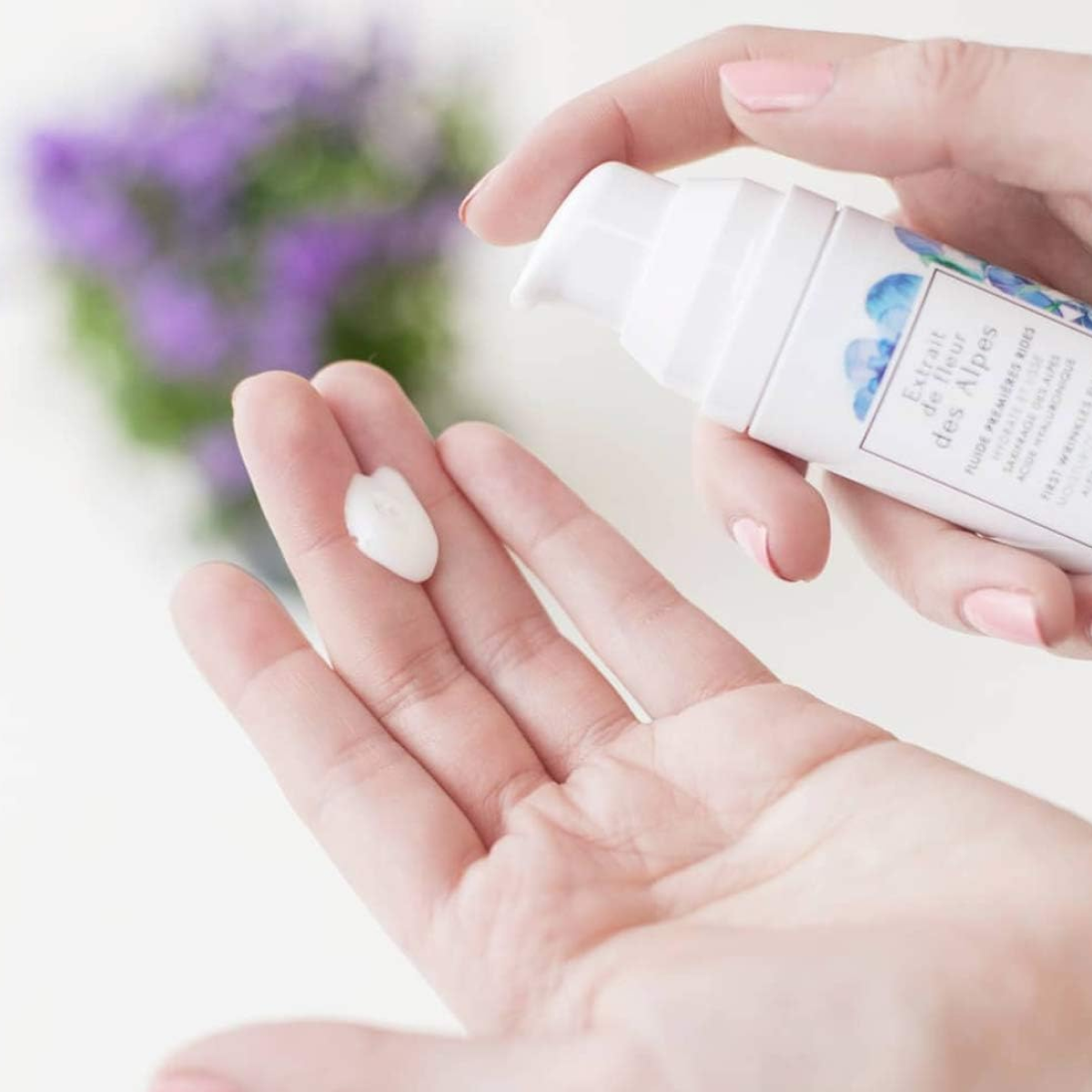 Lilaroze Paris -  Fluide Première Rides Extrait de Fleur Des Alpes Hydrate et Lisse Acide Hyaluronique